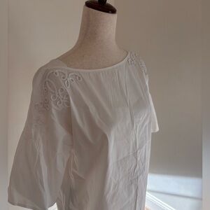 Ann Taylor Size Medium Crisp White Embroidered 3/4 Sleeve Blouse